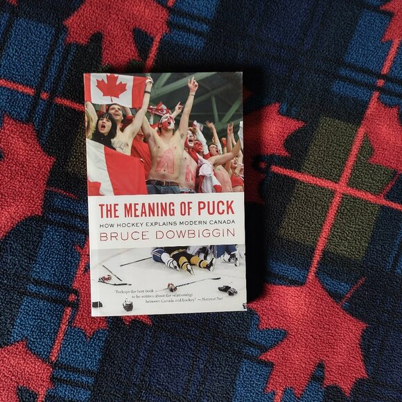 📚 3/$15 or 5/$20 📚 Book - The Meaning of Puck - Picture 1 of 2
